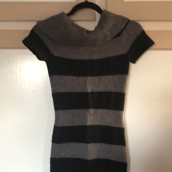 Turtle neck Sweater dress - Picture 4 of 4